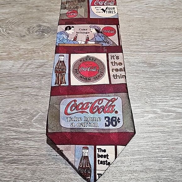 Coca cola tie 👔 - Picture 1 of 5